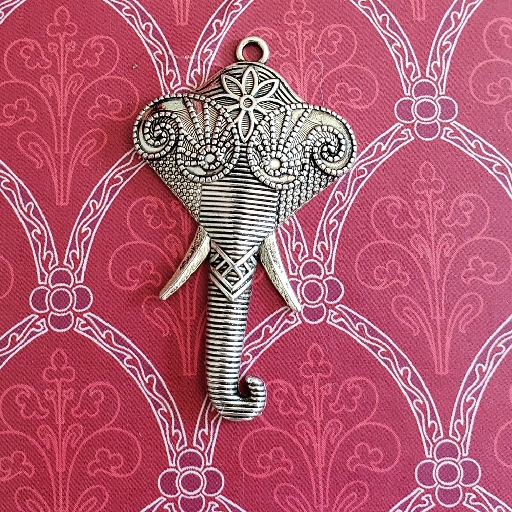 Elephant pendant